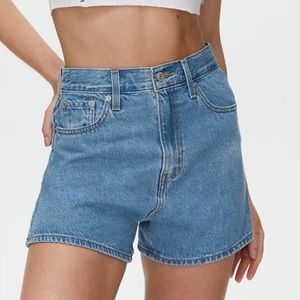 LEVIS high waist loose denim shorts